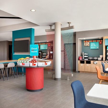 Avid Hotel Traverse City By Ihg Ngoại thất bức ảnh
