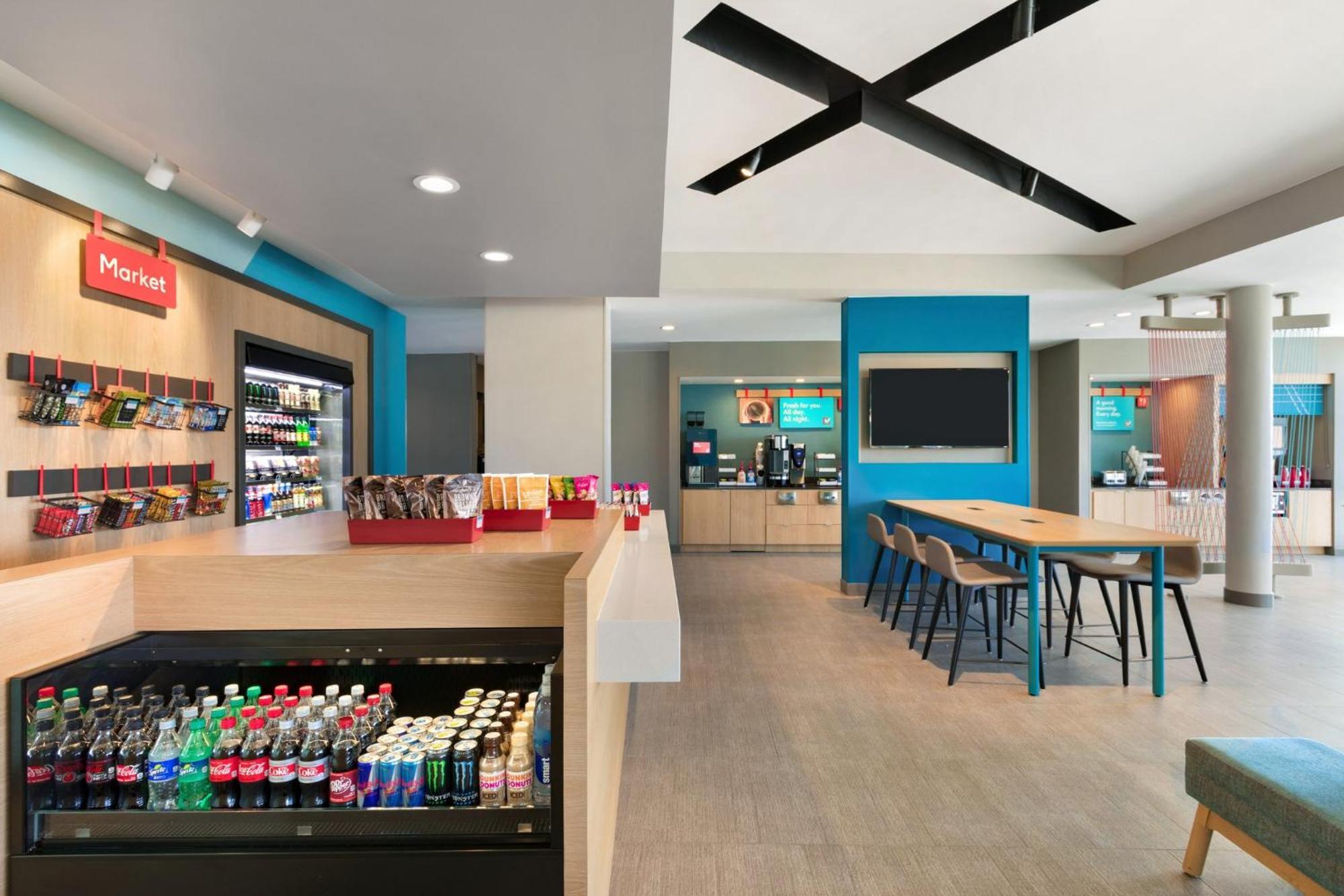 Avid Hotel Traverse City By Ihg Ngoại thất bức ảnh