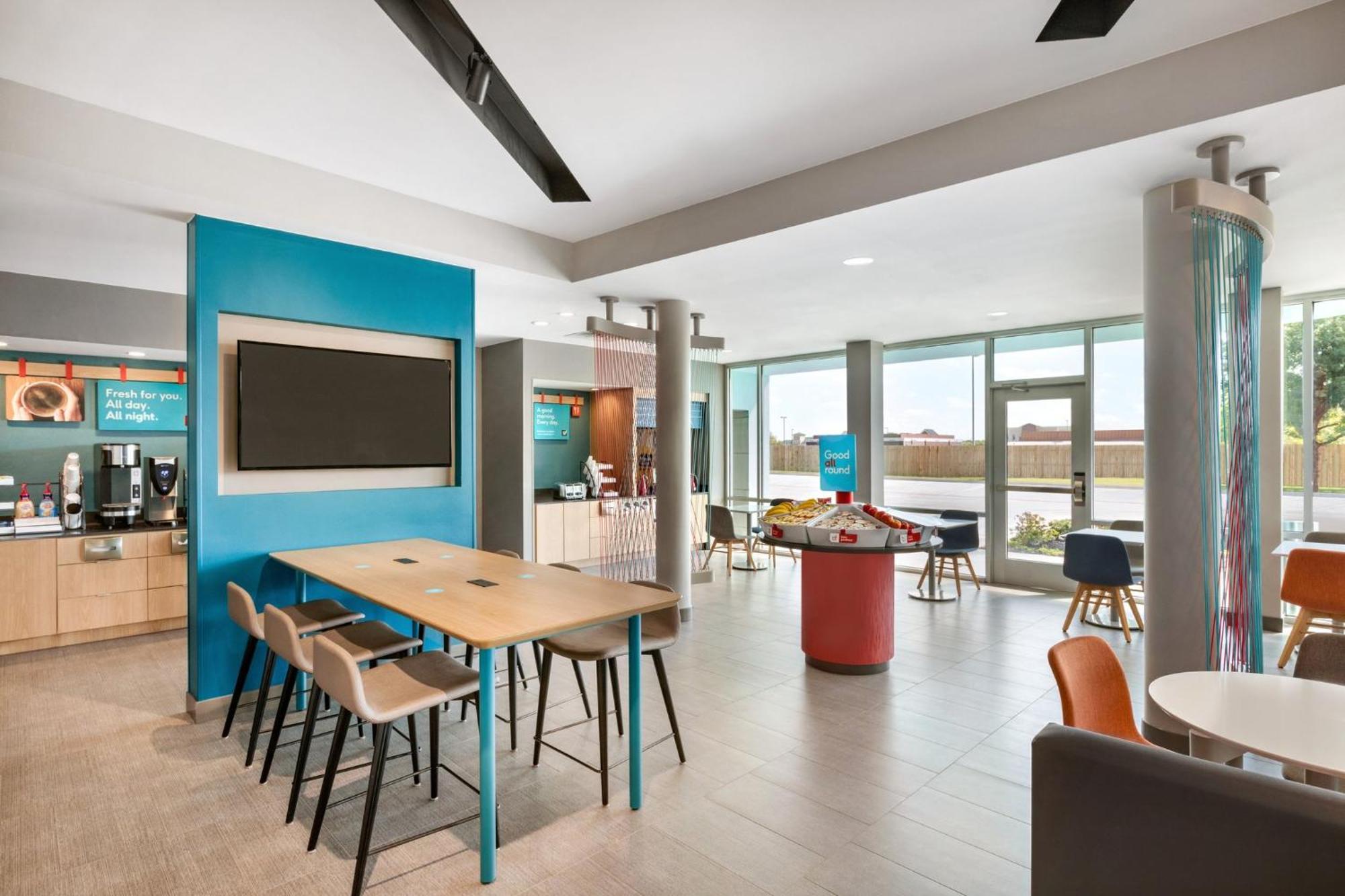 Avid Hotel Traverse City By Ihg Ngoại thất bức ảnh
